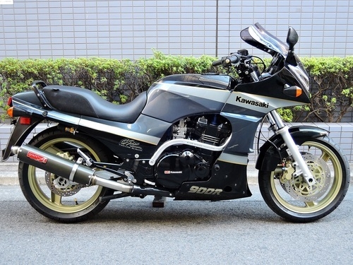 GPZ900Rブラック