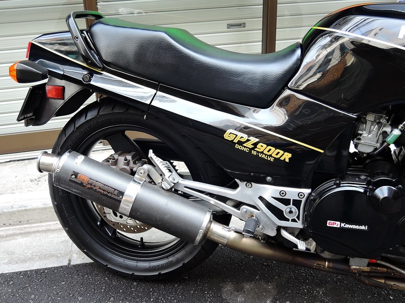 GPZ900R タンク 青M カワサキ 純正  バイク 部品 ZX900A A1-A6 コケキズ無し 修復素材に 品薄 希少品 車検 Genuine:22219304