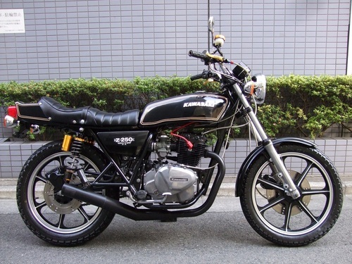 カワサキ Z250FT