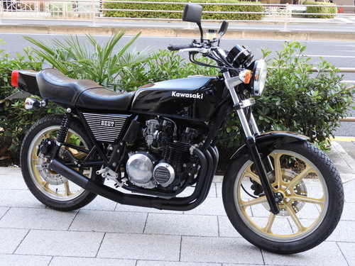 カワサキ Z400FX (358.0万円)
